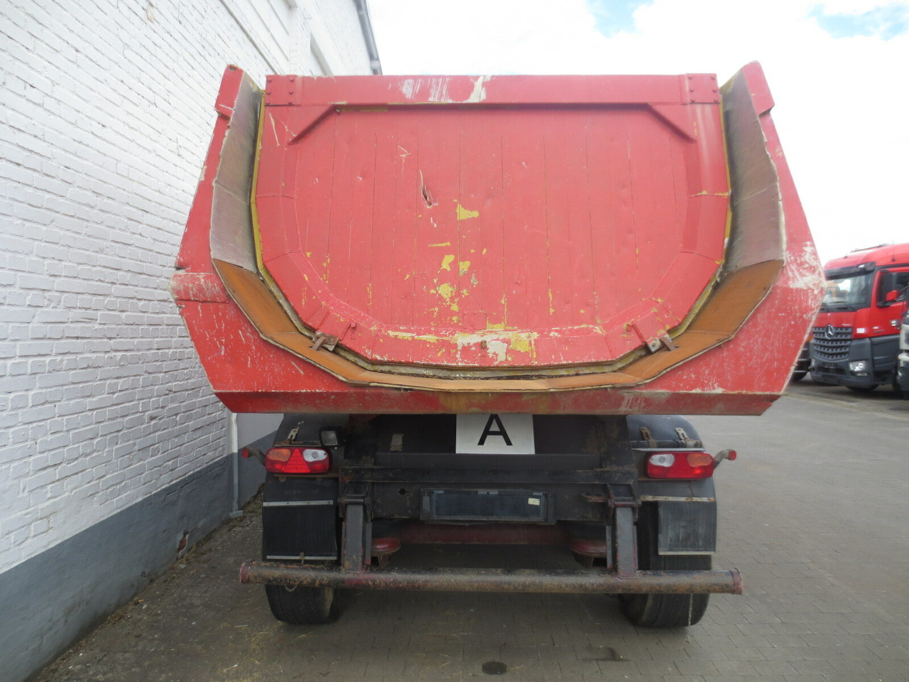 Kögel SKHL 18 SKHL 18 Alu Rundmulde, 24 cbm, Blechboden - Gjysmë rimorkio vetëshkarkuese: foto 3 Kögel SKHL 18 SKHL 18 Alu Rundmulde, 24 cbm, Blechboden - Gjysmë rimorkio vetëshkarkuese: foto 3