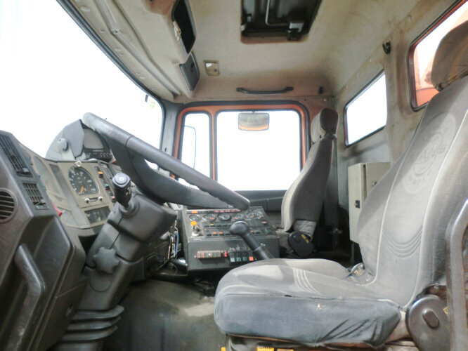 Lizingu i MAN M03 14.152 4x2 M03 14.152 4x2, Schienenkehrmaschine MAN M03 14.152 4x2 M03 14.152 4x2, Schienenkehrmaschine: foto 11 Lizingu i MAN M03 14.152 4x2 M03 14.152 4x2, Schienenkehrmaschine MAN M03 14.152 4x2 M03 14.152 4x2, Schienenkehrmaschine: foto 11