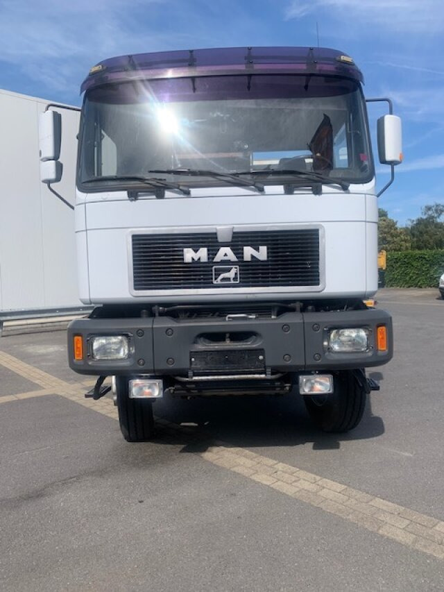 MAN T42 T42 6x6 - Kamion vetëshkarkues: foto 2 MAN T42 T42 6x6 - Kamion vetëshkarkues: foto 2