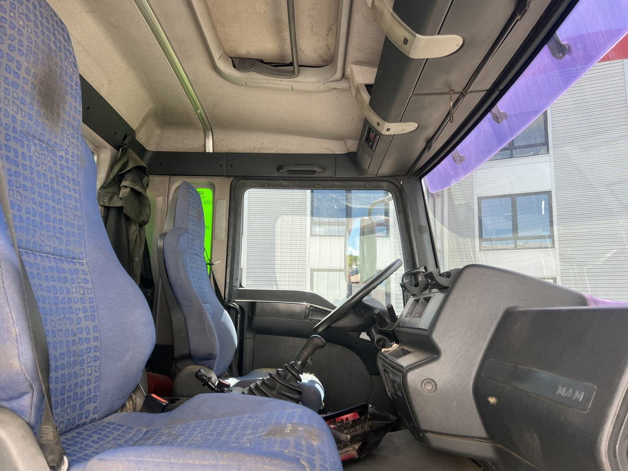 MAN TGA 26.363/410 6x4 BB TGA 26.363/410 6x4 BB, 2-S-Alukipper - Kamion vetëshkarkues, Kamion me vinç: foto 3 MAN TGA 26.363/410 6x4 BB TGA 26.363/410 6x4 BB, 2-S-Alukipper - Kamion vetëshkarkues, Kamion me vinç: foto 3