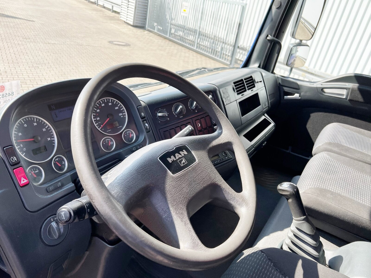 MAN TGL 12.180/210 4x2 BB TGL 12.180/210 4x2 BB, City-Abroller, Kran AMCO VEBA 807N2S - Kamion vetëngarkues, Kamion me vinç: foto 4 MAN TGL 12.180/210 4x2 BB TGL 12.180/210 4x2 BB, City-Abroller, Kran AMCO VEBA 807N2S - Kamion vetëngarkues, Kamion me vinç: foto 4