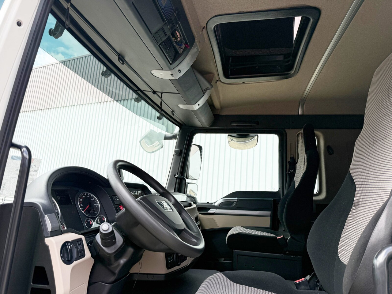 MAN TGL 12.220 4x2 BL TGL 12.220 4x2 BL, TopSleeper, Navi - Kamion vagonetë: foto 3 MAN TGL 12.220 4x2 BL TGL 12.220 4x2 BL, TopSleeper, Navi - Kamion vagonetë: foto 3