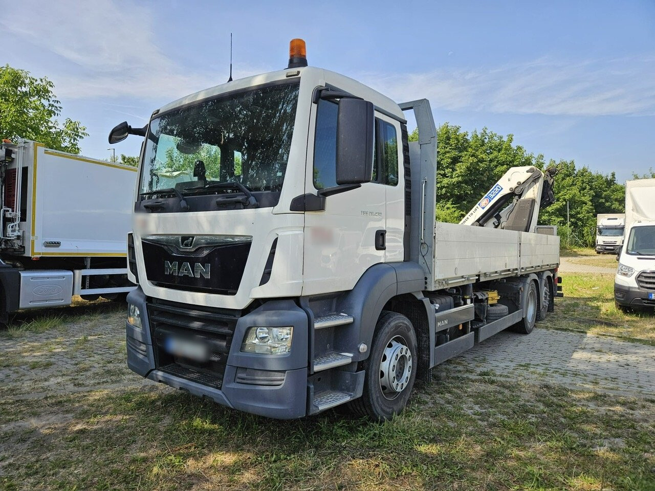 MAN TGS 26.430 6x2-4 BL TGS 26.430 6x2-4 BL, Lenk-/Liftachse, Heckkran HMF 3220K3, Funk - Kamion me vinç, Kamion me karroceri të hapur: foto 1 MAN TGS 26.430 6x2-4 BL TGS 26.430 6x2-4 BL, Lenk-/Liftachse, Heckkran HMF 3220K3, Funk - Kamion me vinç, Kamion me karroceri të hapur: foto 1