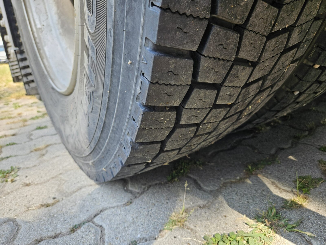 MAN TGS 26.430 6x2-4 BL TGS 26.430 6x2-4 BL, Lenk-/Liftachse, Heckkran HMF 3220K3, Funk - Kamion me vinç, Kamion me karroceri të hapur: foto 5 MAN TGS 26.430 6x2-4 BL TGS 26.430 6x2-4 BL, Lenk-/Liftachse, Heckkran HMF 3220K3, Funk - Kamion me vinç, Kamion me karroceri të hapur: foto 5