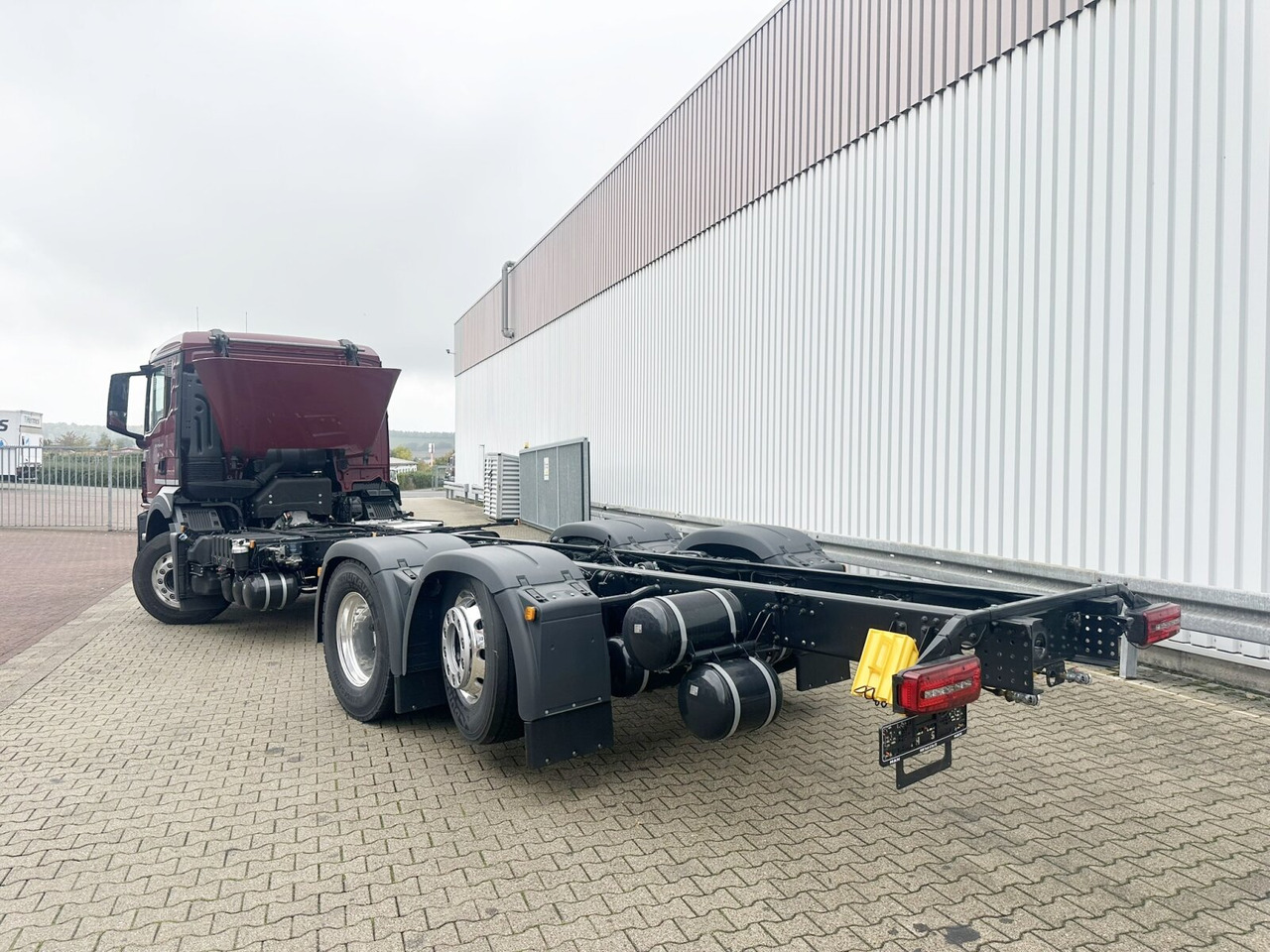 Kamion kabinë-shasi i ri MAN TGS 26.440 6x2-4 LL CH TGS 26.440 6x2-4 LL CH, Lenk-/Liftachse, Navi, LED: foto 11