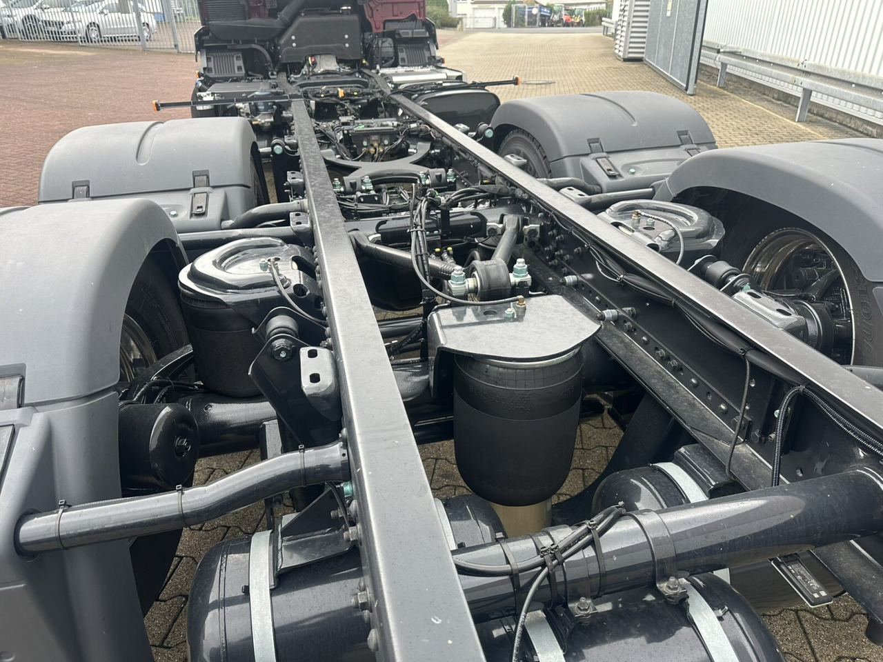 MAN TGS 26.440 6x2-4 LL CH TGS 26.440 6x2-4 LL CH, Lenk-/Liftachse, Navi, LED - Kamion kabinë-shasi: foto 4 MAN TGS 26.440 6x2-4 LL CH TGS 26.440 6x2-4 LL CH, Lenk-/Liftachse, Navi, LED - Kamion kabinë-shasi: foto 4