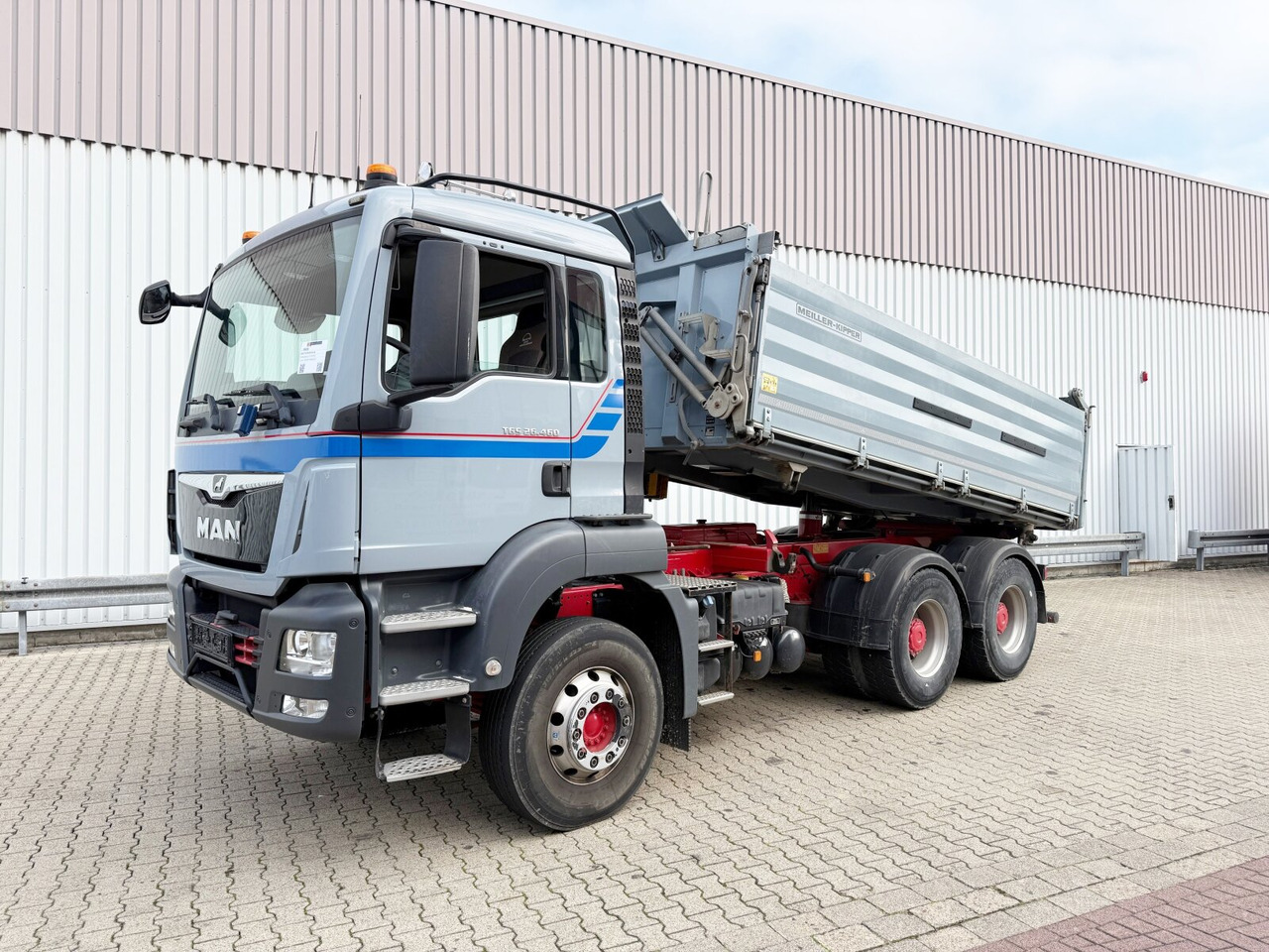 MAN TGS 26.460 6x4 BL TGS 26.460 6x4 BL, Alu-Bordwände - Kamion vetëshkarkues: foto 1 MAN TGS 26.460 6x4 BL TGS 26.460 6x4 BL, Alu-Bordwände - Kamion vetëshkarkues: foto 1