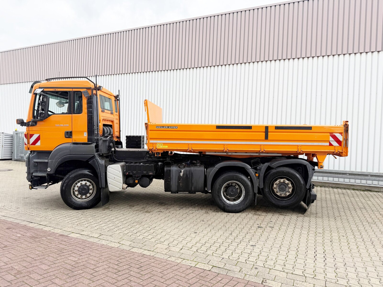 MAN TGS 28.400 6x4-4 BL TGS 28.400 6x4-4 BL, EEV, Lenk-/Liftachse, Wechselsystem - Kamion vetëshkarkues: foto 2 MAN TGS 28.400 6x4-4 BL TGS 28.400 6x4-4 BL, EEV, Lenk-/Liftachse, Wechselsystem - Kamion vetëshkarkues: foto 2