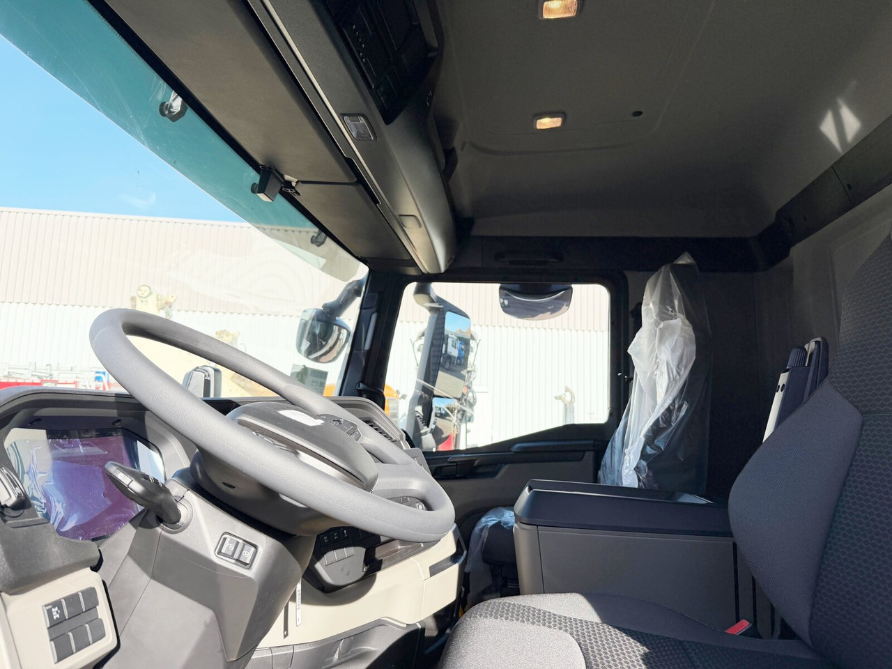 MAN TGS 33.480 6x4 BL CH TGS 33.480 6x4 BL CH - Kamion vetëngarkues: foto 3 MAN TGS 33.480 6x4 BL CH TGS 33.480 6x4 BL CH - Kamion vetëngarkues: foto 3