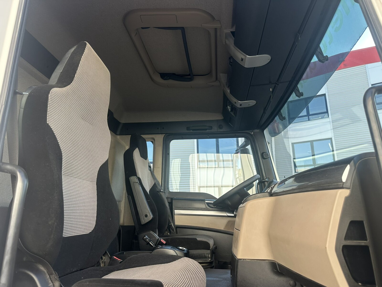 MAN TGS 35.460 8X4 BB TGS 35.460 8X4 BB, Meiller Bordmatik 13m³ - Kamion vetëshkarkues: foto 5 MAN TGS 35.460 8X4 BB TGS 35.460 8X4 BB, Meiller Bordmatik 13m³ - Kamion vetëshkarkues: foto 5