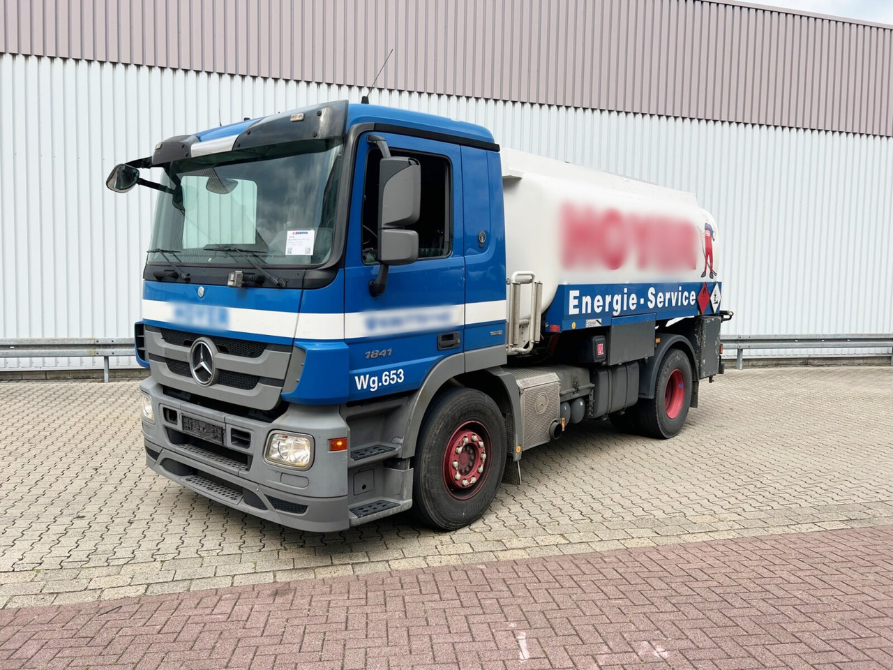 Mercedes-Benz Actros 1841 L 4x2 Actros 1841 L 4x2, Esterer-Tankaufbau, 3 Kammern, 14.000l, ADR - Autobot: foto 1 Mercedes-Benz Actros 1841 L 4x2 Actros 1841 L 4x2, Esterer-Tankaufbau, 3 Kammern, 14.000l, ADR - Autobot: foto 1