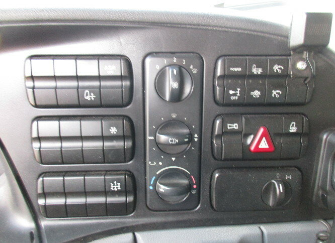 Mercedes-Benz Actros 1841L 4x2 1841L 4x2,Chassis mit Retarder - Kamion kabinë-shasi: foto 3 Mercedes-Benz Actros 1841L 4x2 1841L 4x2,Chassis mit Retarder - Kamion kabinë-shasi: foto 3