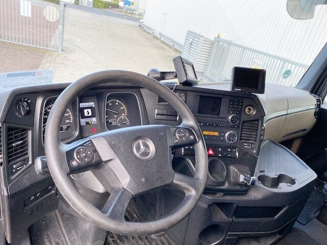Mercedes-Benz Actros 2545 L 6x2 Actros 2545 L 6x2, StreamSpace, Liftachse, Bi-Xenon - Kamion kabinë-shasi: foto 3 Mercedes-Benz Actros 2545 L 6x2 Actros 2545 L 6x2, StreamSpace, Liftachse, Bi-Xenon - Kamion kabinë-shasi: foto 3