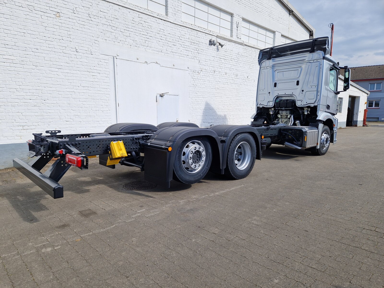 Kamion kabinë-shasi i ri Mercedes-Benz Actros 2553 LL 6x2 Actros 2553 LL 6x2, Retarder, Liftachse, MultimediaCockpit, LED, Navi: foto 7