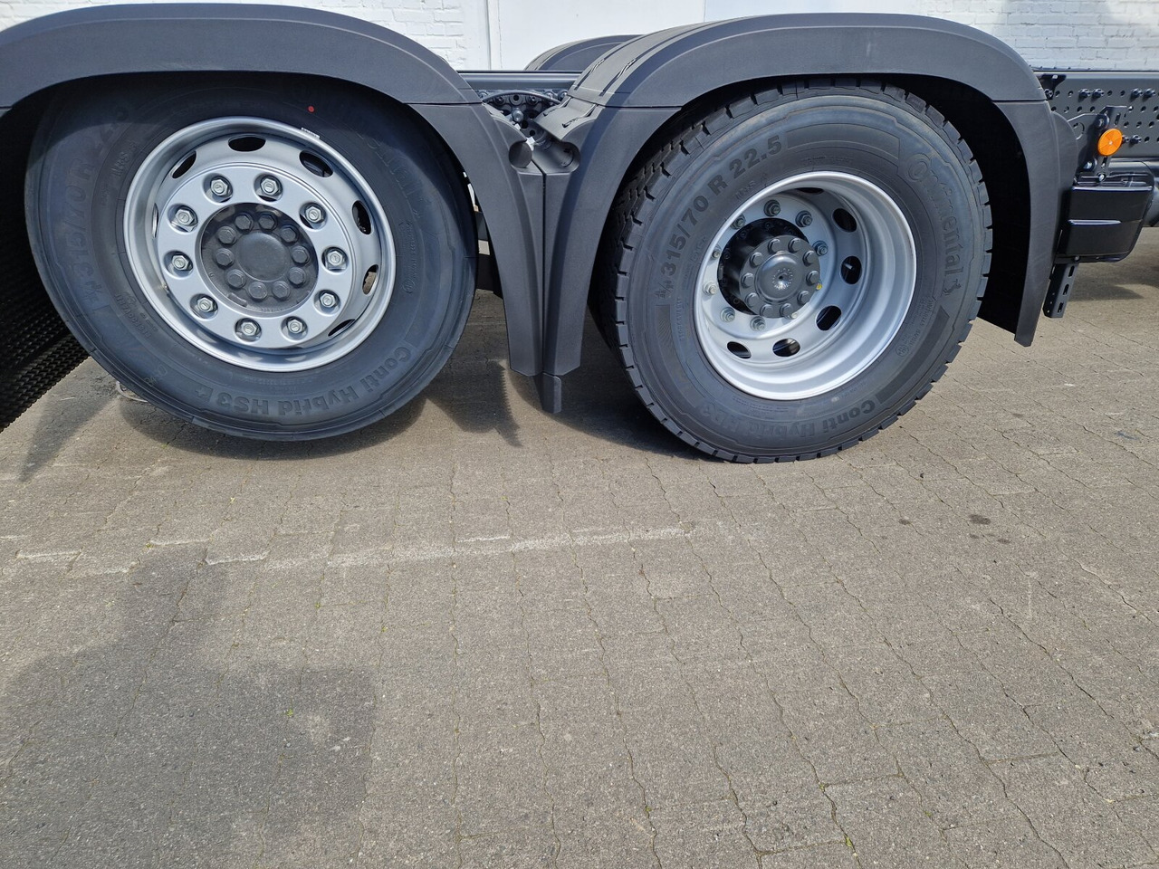 Mercedes-Benz Actros 2553 LL 6x2 Actros 2553 LL 6x2, Retarder, Liftachse, MultimediaCockpit, LED, Navi - Kamion kabinë-shasi: foto 3 Mercedes-Benz Actros 2553 LL 6x2 Actros 2553 LL 6x2, Retarder, Liftachse, MultimediaCockpit, LED, Navi - Kamion kabinë-shasi: foto 3