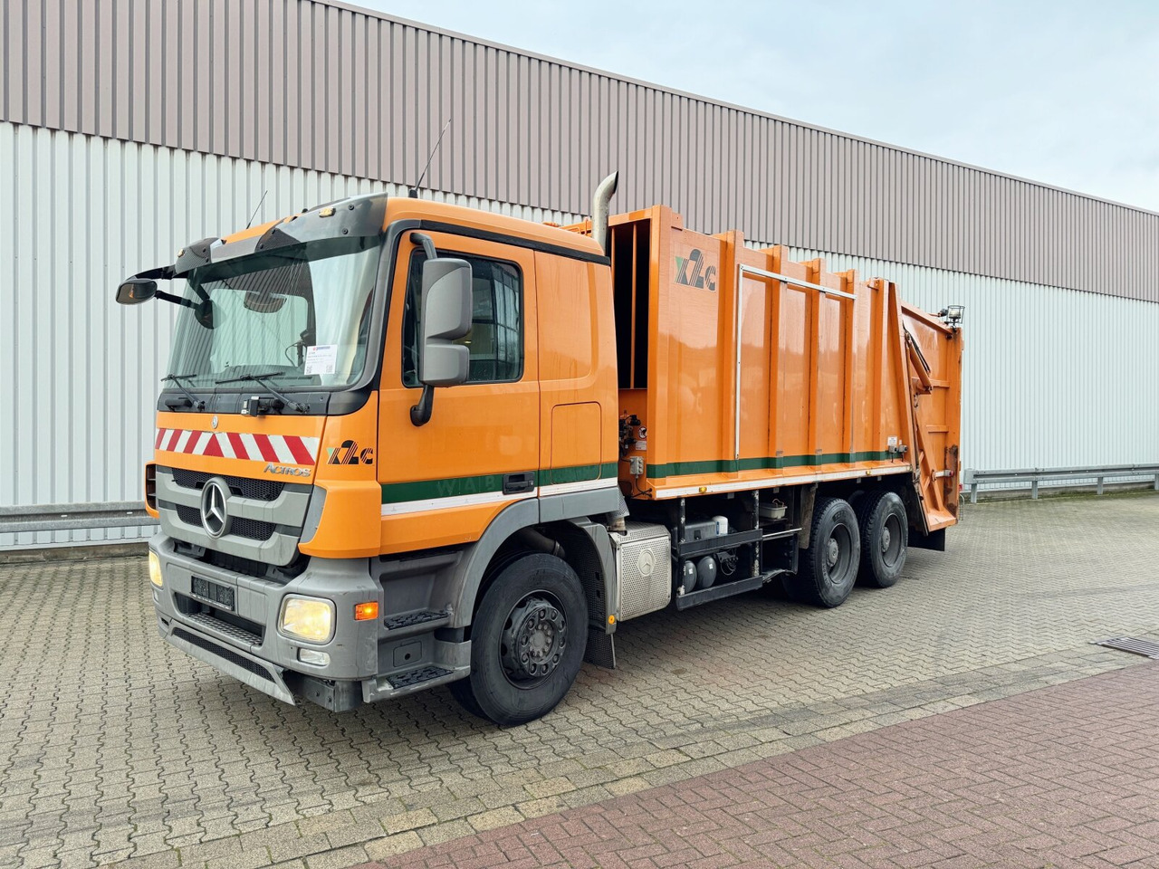 Mercedes-Benz Actros 2641/48 L 6x4 Actros 2641/48 L 6x4, Haller M21X2C, Zöller Schüttung - Kamion mbeturinash: foto 1 Mercedes-Benz Actros 2641/48 L 6x4 Actros 2641/48 L 6x4, Haller M21X2C, Zöller Schüttung - Kamion mbeturinash: foto 1