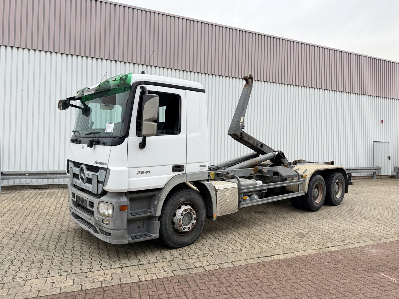 Mercedes-Benz Actros 2641 6x4 Actros 2641 6x4 - Kamion vetëngarkues: foto 1 Mercedes-Benz Actros 2641 6x4 Actros 2641 6x4 - Kamion vetëngarkues: foto 1