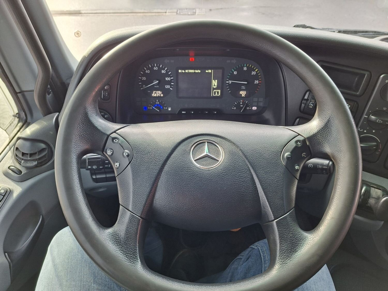 Mercedes-Benz Actros 4146 K 8x4/4 Actros 4146 K 8x4/4, Retarder, Kran Hiab XS 477 E-7 HiPro, Flyjib, Seilwinde, Funk - Kamion vetëngarkues, Kamion me vinç: foto 4 Mercedes-Benz Actros 4146 K 8x4/4 Actros 4146 K 8x4/4, Retarder, Kran Hiab XS 477 E-7 HiPro, Flyjib, Seilwinde, Funk - Kamion vetëngarkues, Kamion me vinç: foto 4