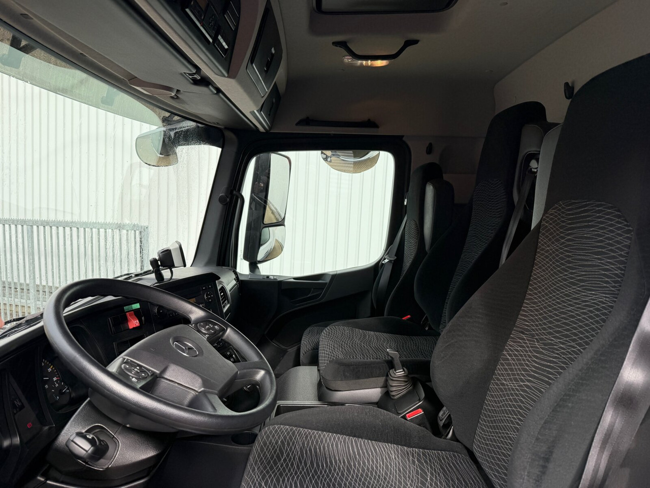 Mercedes-Benz Arocs 1827 A 4x4 Arocs 1827 A 4x4, Ex-! - Kamion me karroceri të hapur: foto 2 Mercedes-Benz Arocs 1827 A 4x4 Arocs 1827 A 4x4, Ex-! - Kamion me karroceri të hapur: foto 2