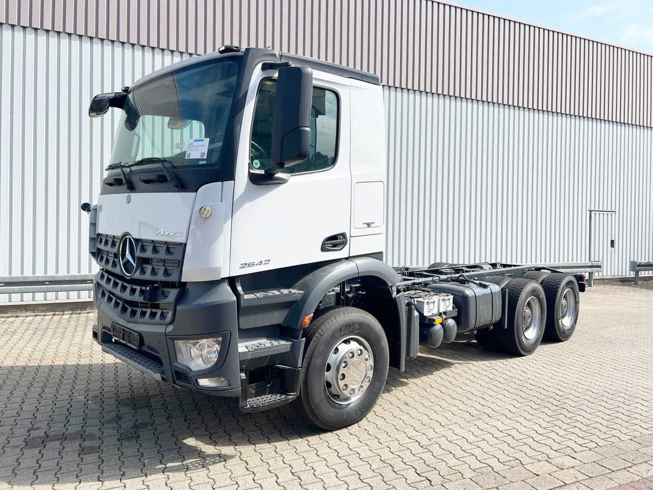 Mercedes-Benz Arocs 2642/45 K 6x4 Arocs 2642/45 K 6x4, Retarder, Motorabtrieb - Kamion kabinë-shasi: foto 1 Mercedes-Benz Arocs 2642/45 K 6x4 Arocs 2642/45 K 6x4, Retarder, Motorabtrieb - Kamion kabinë-shasi: foto 1