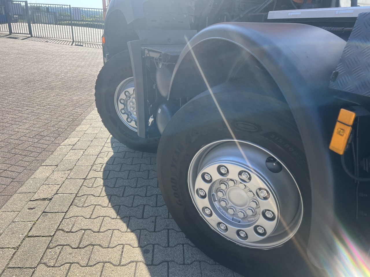 Mercedes-Benz Arocs 3243 LK 8x4/4 Arocs 3243 LK 8x4/4, Motorabtrieb - Kamion vetëngarkues: foto 2 Mercedes-Benz Arocs 3243 LK 8x4/4 Arocs 3243 LK 8x4/4, Motorabtrieb - Kamion vetëngarkues: foto 2