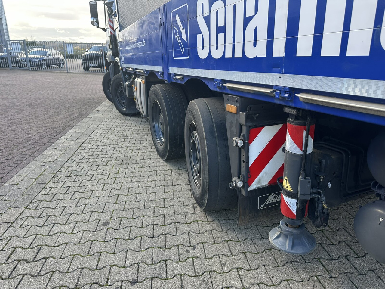 Mercedes-Benz Arocs 3245 L 8x2/6 Arocs 3245 L 8x2/6, Kran Fassi F 545 RA 2.26 XE, Jib, Funk 29,7 m - 400 kg - Kamion me vinç, Kamion me karroceri të hapur: foto 3 Mercedes-Benz Arocs 3245 L 8x2/6 Arocs 3245 L 8x2/6, Kran Fassi F 545 RA 2.26 XE, Jib, Funk 29,7 m - 400 kg - Kamion me vinç, Kamion me karroceri të hapur: foto 3