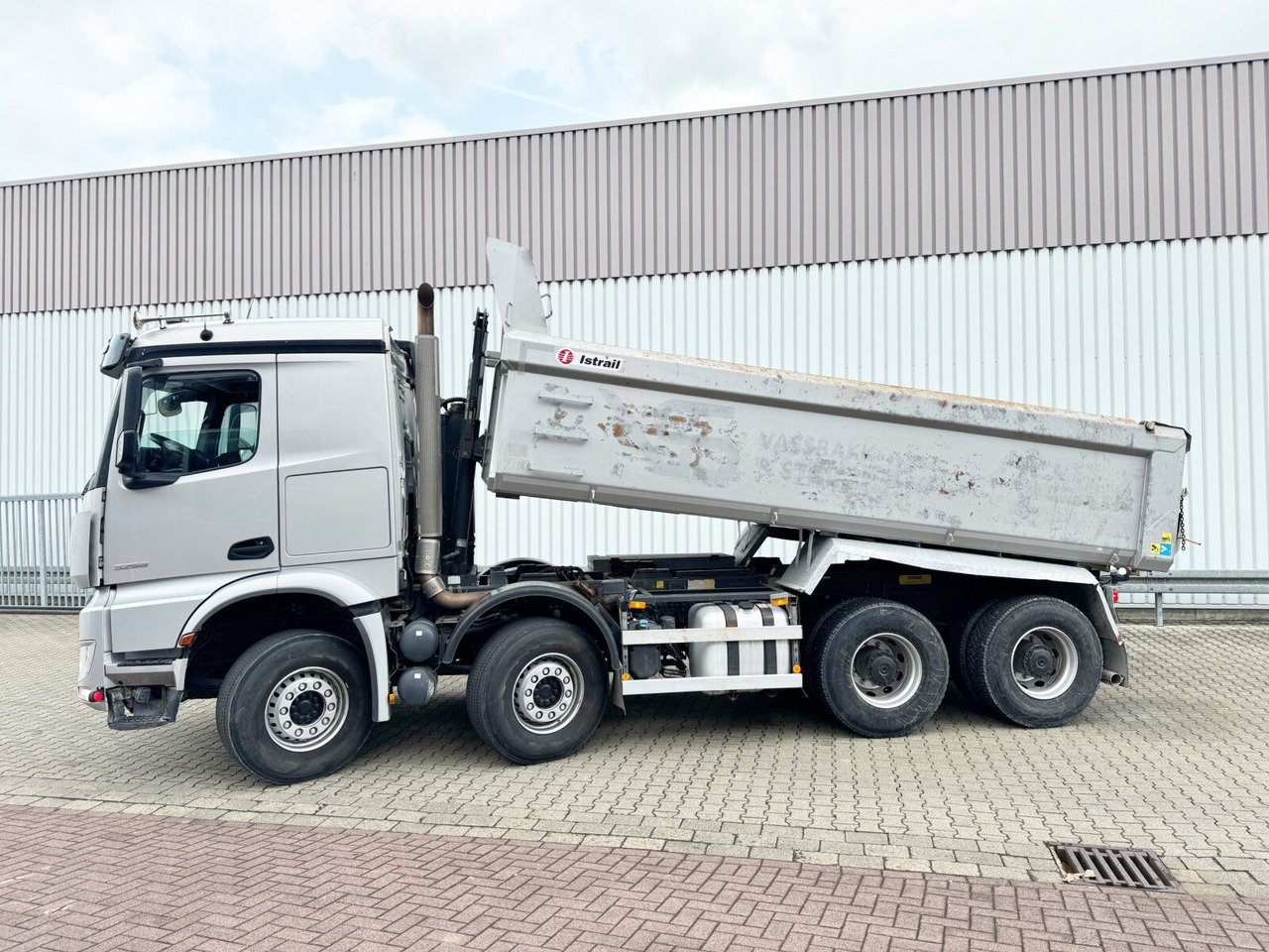 Shkarkues Mercedes-Benz Arocs 3258 LK 8x4/4 Arocs 3258 LK 8x4/4, Retarder, Bi-Xenon, Stahlmulde ca. 14m³, hydr. Heckklappenöffnung: foto 11
