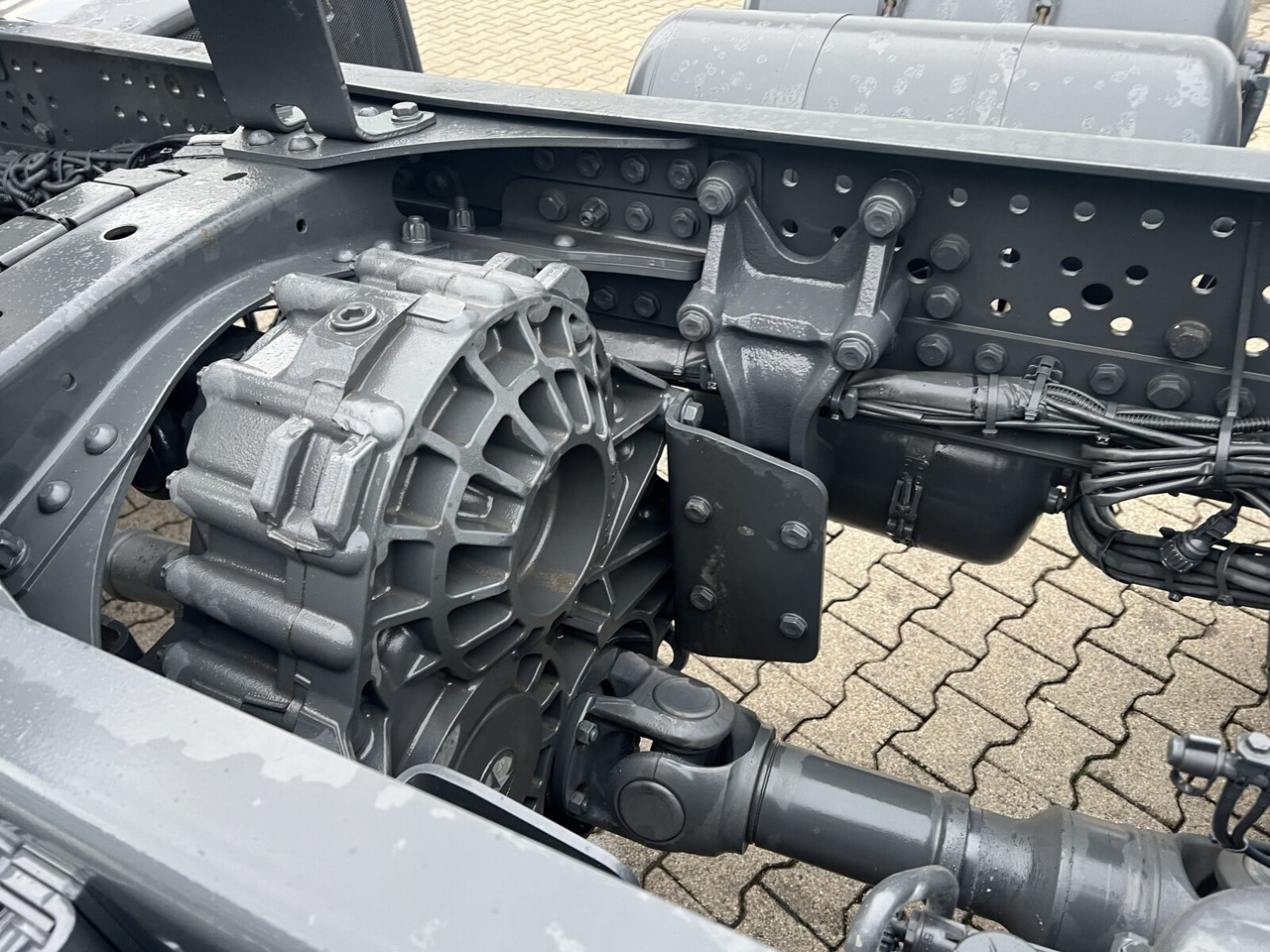 Mercedes-Benz Arocs 3340/46 A 6x6 Arocs 3340/46 A 6x6, Grounder - Kamion kabinë-shasi: foto 2 Mercedes-Benz Arocs 3340/46 A 6x6 Arocs 3340/46 A 6x6, Grounder - Kamion kabinë-shasi: foto 2