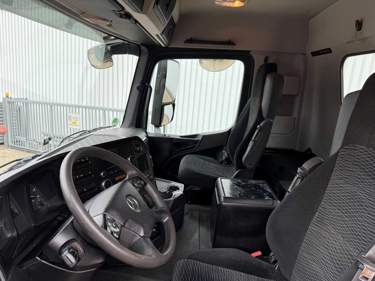 Mercedes-Benz Arocs 3363 K 6x4 Arocs 3363 K 6x4, Grounder, Turbo-Retarder-Kupplung, Bordmatik - Kamion vetëshkarkues: foto 3 Mercedes-Benz Arocs 3363 K 6x4 Arocs 3363 K 6x4, Grounder, Turbo-Retarder-Kupplung, Bordmatik - Kamion vetëshkarkues: foto 3