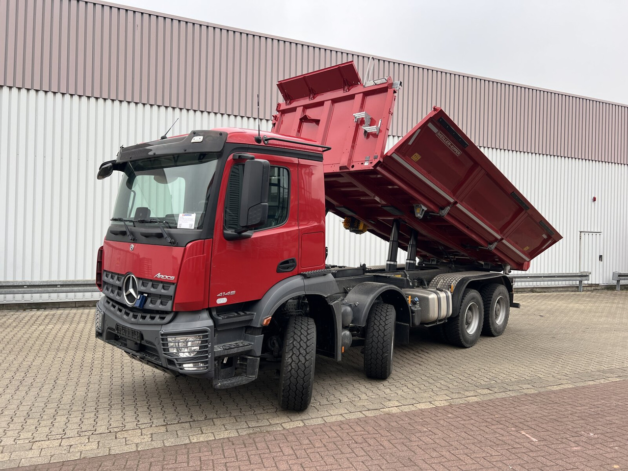 Mercedes-Benz Arocs 4146 K 8x4/4 Arocs 4146 K 8x4/4, Grounder, Multimedia Cockpit, Meiller Kipper, Bordmatik links - Kamion vetëshkarkues: foto 1 Mercedes-Benz Arocs 4146 K 8x4/4 Arocs 4146 K 8x4/4, Grounder, Multimedia Cockpit, Meiller Kipper, Bordmatik links - Kamion vetëshkarkues: foto 1