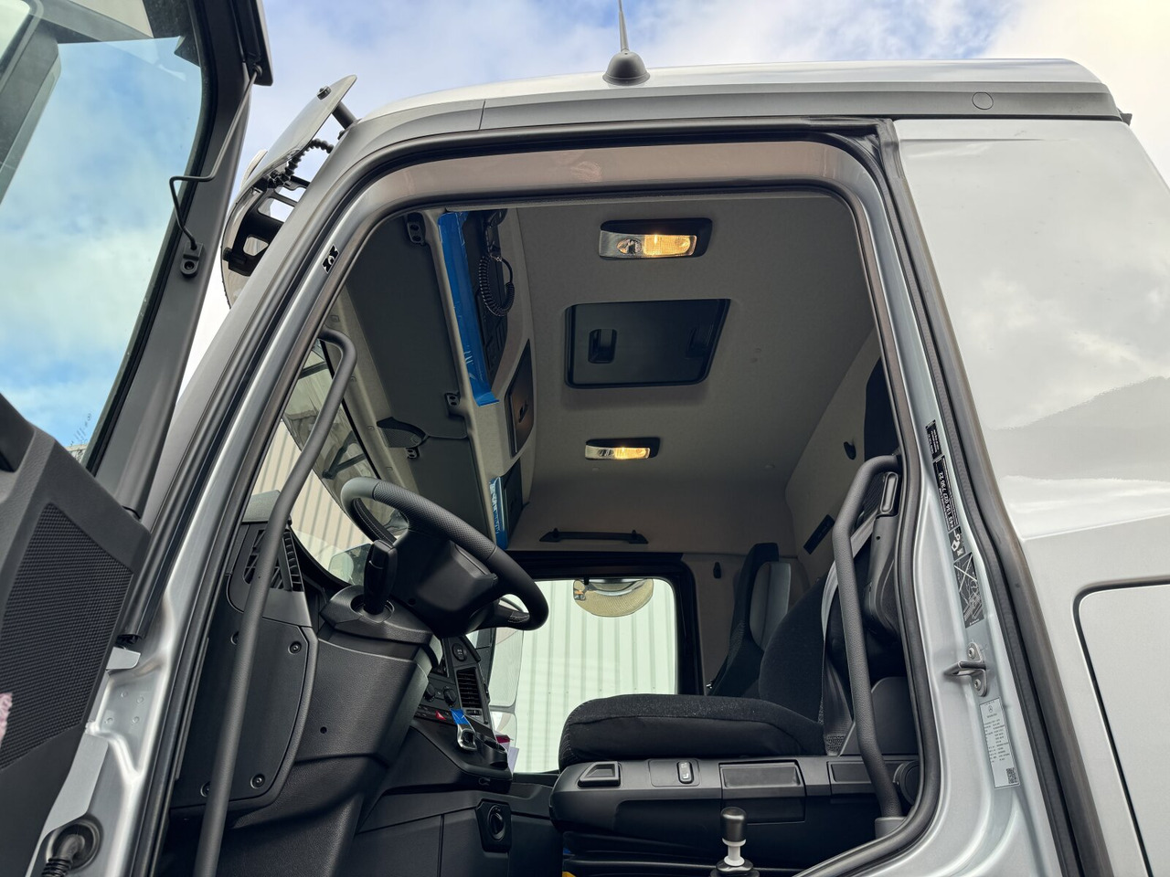 Mercedes-Benz Arocs 4148 K 8x4/4 Arocs 4148 K 8x4/4, Turbo-Retarder-Kupplung, Grounder - Kamion kabinë-shasi: foto 2 Mercedes-Benz Arocs 4148 K 8x4/4 Arocs 4148 K 8x4/4, Turbo-Retarder-Kupplung, Grounder - Kamion kabinë-shasi: foto 2