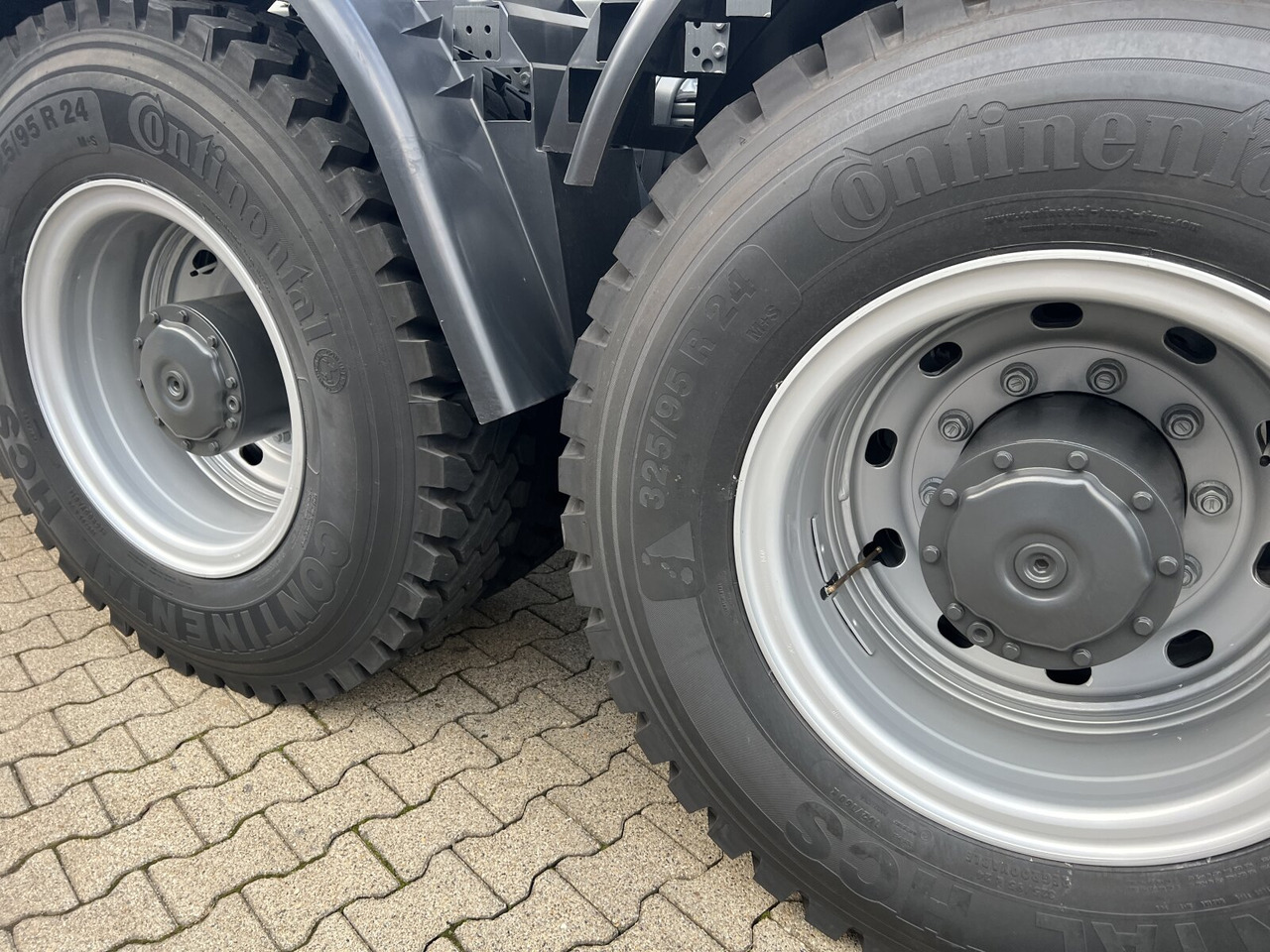 Mercedes-Benz Arocs 4151 AK 8x8/4 Arocs 4151 AK 8x8/4, Grounder - Kamion vetëngarkues: foto 5 Mercedes-Benz Arocs 4151 AK 8x8/4 Arocs 4151 AK 8x8/4, Grounder - Kamion vetëngarkues: foto 5