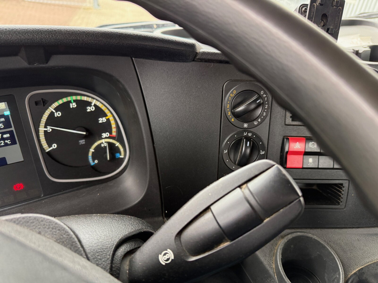 Mercedes-Benz Atego 1630 K 4x2 Atego 1630 K 4x2, Meiller 3-Seiten - Kamion vetëshkarkues: foto 4 Mercedes-Benz Atego 1630 K 4x2 Atego 1630 K 4x2, Meiller 3-Seiten - Kamion vetëshkarkues: foto 4