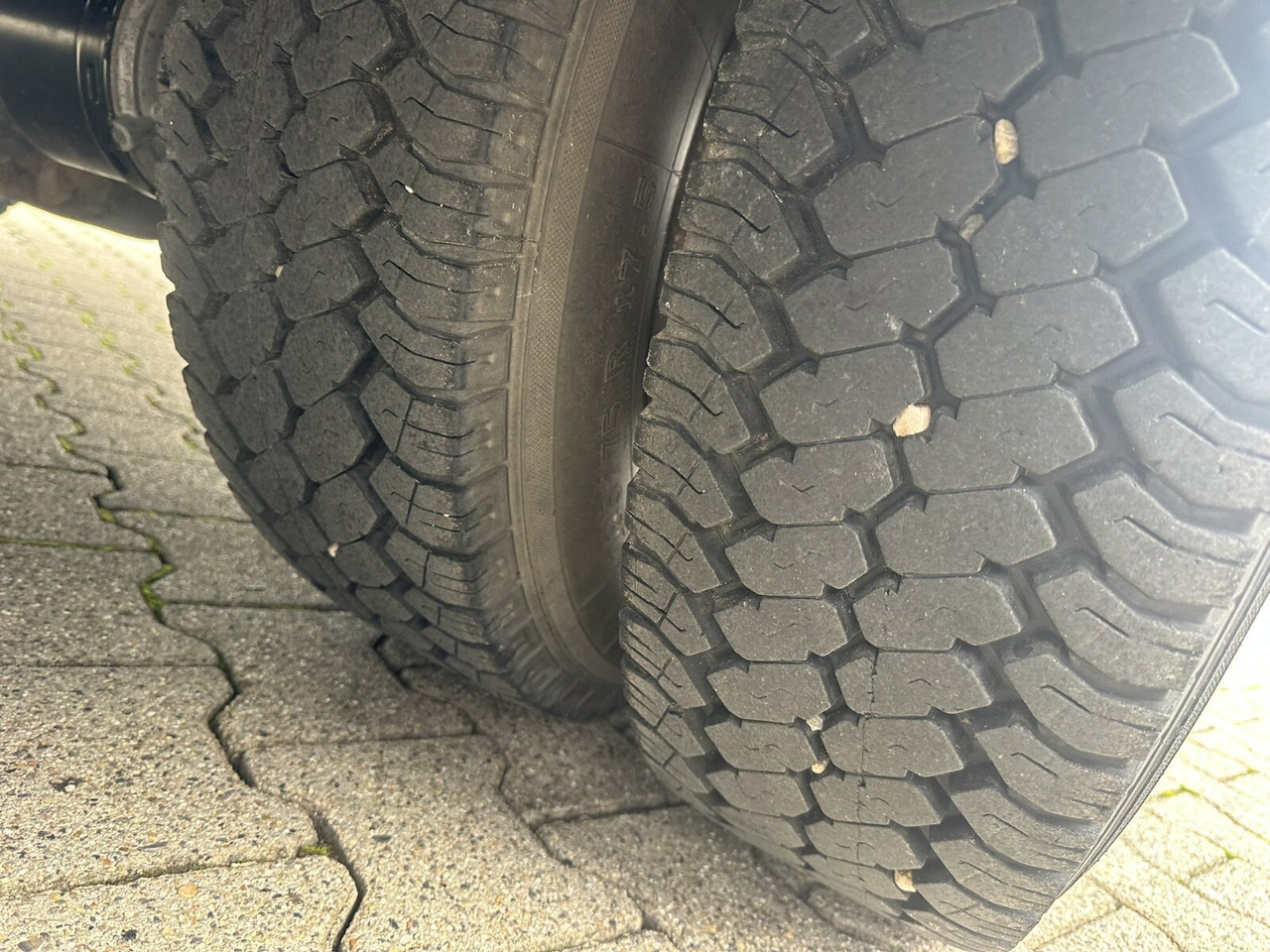 Mercedes-Benz Atego 815 K 4x2 Atego 815 K 4x2, 2x AHK - Kamion vetëshkarkues: foto 5 Mercedes-Benz Atego 815 K 4x2 Atego 815 K 4x2, 2x AHK - Kamion vetëshkarkues: foto 5