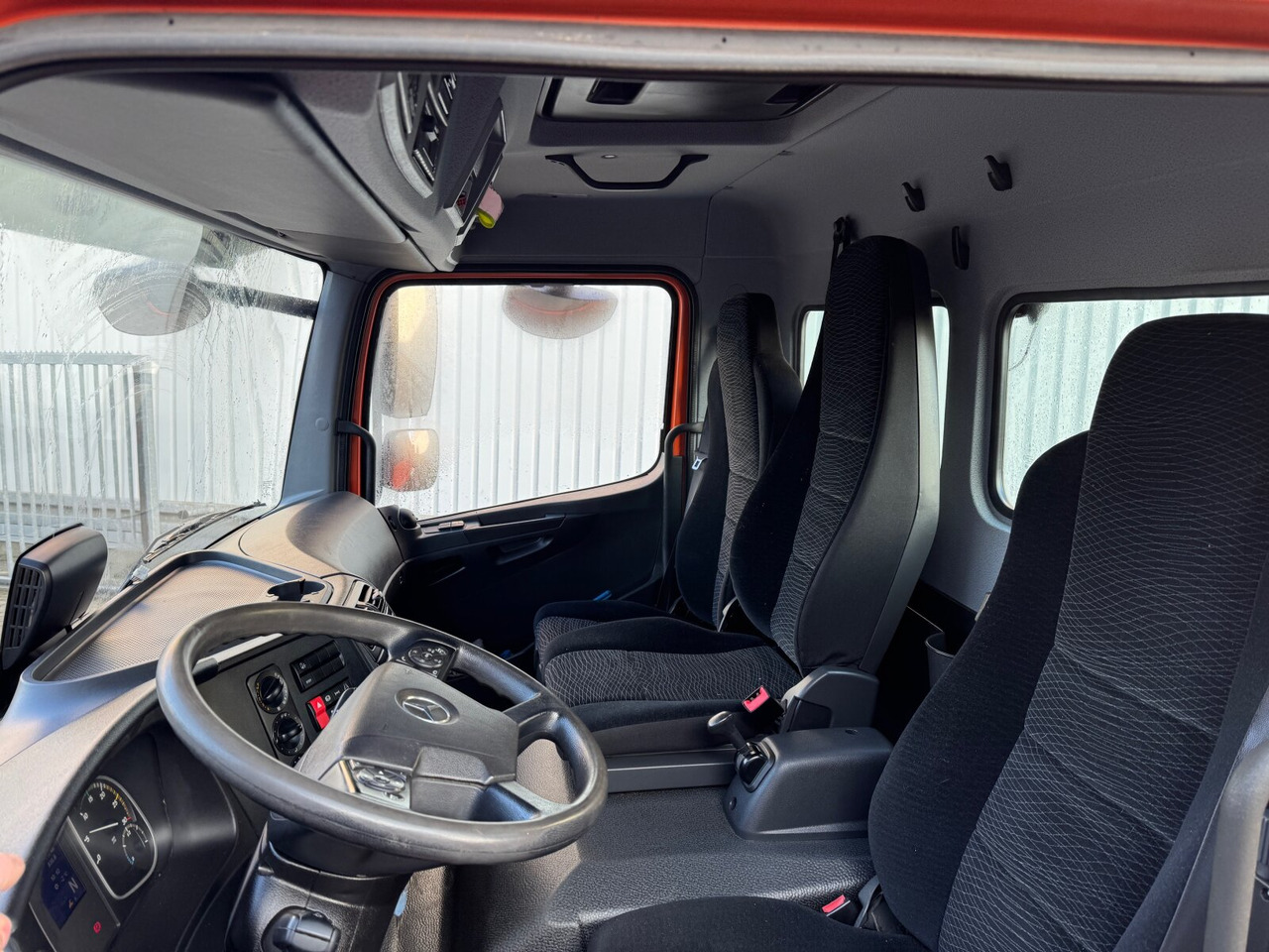 Mercedes-Benz Atego 824 L 4x2 Atego 824 L 4x2, Motorabtrieb, City-Abroller - Kamion vetëngarkues: foto 4 Mercedes-Benz Atego 824 L 4x2 Atego 824 L 4x2, Motorabtrieb, City-Abroller - Kamion vetëngarkues: foto 4