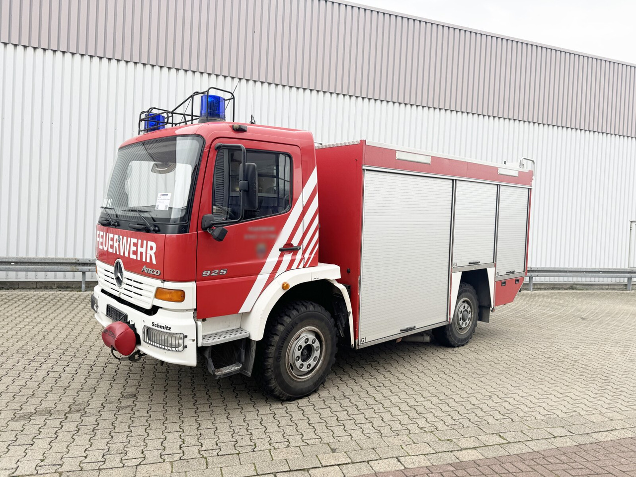Mercedes-Benz Atego 925 4x4, Rüstwagen RW1 Atego 925 4x4, Seilwinde, Einzelbereifung, Rüstwagen RW1 - Ambulancë: foto 1 Mercedes-Benz Atego 925 4x4, Rüstwagen RW1 Atego 925 4x4, Seilwinde, Einzelbereifung, Rüstwagen RW1 - Ambulancë: foto 1