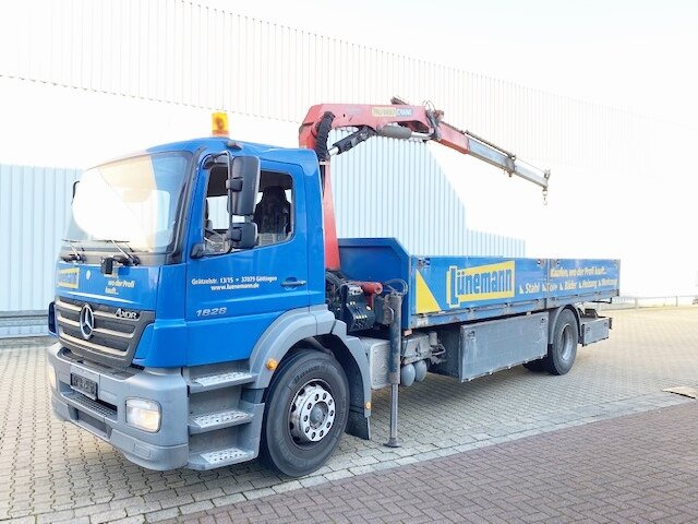 Mercedes-Benz Axor 1828 L 4x2 Axor 1828 L 4x2 mit Kran Palfinger PK 9501, Funk - Kamion me vinç, Kamion me karroceri të hapur: foto 1 Mercedes-Benz Axor 1828 L 4x2 Axor 1828 L 4x2 mit Kran Palfinger PK 9501, Funk - Kamion me vinç, Kamion me karroceri të hapur: foto 1