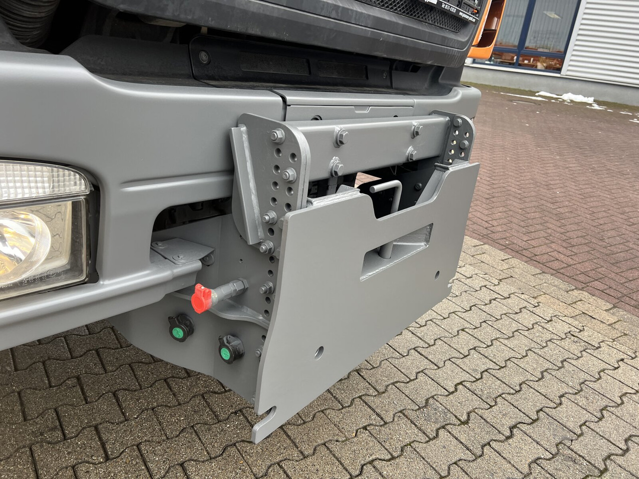 Mercedes-Benz Axor 1833 AK 4x4 Axor 1833 AK 4x4, Winterdienstausstattung - Kamion vetëshkarkues: foto 4 Mercedes-Benz Axor 1833 AK 4x4 Axor 1833 AK 4x4, Winterdienstausstattung - Kamion vetëshkarkues: foto 4