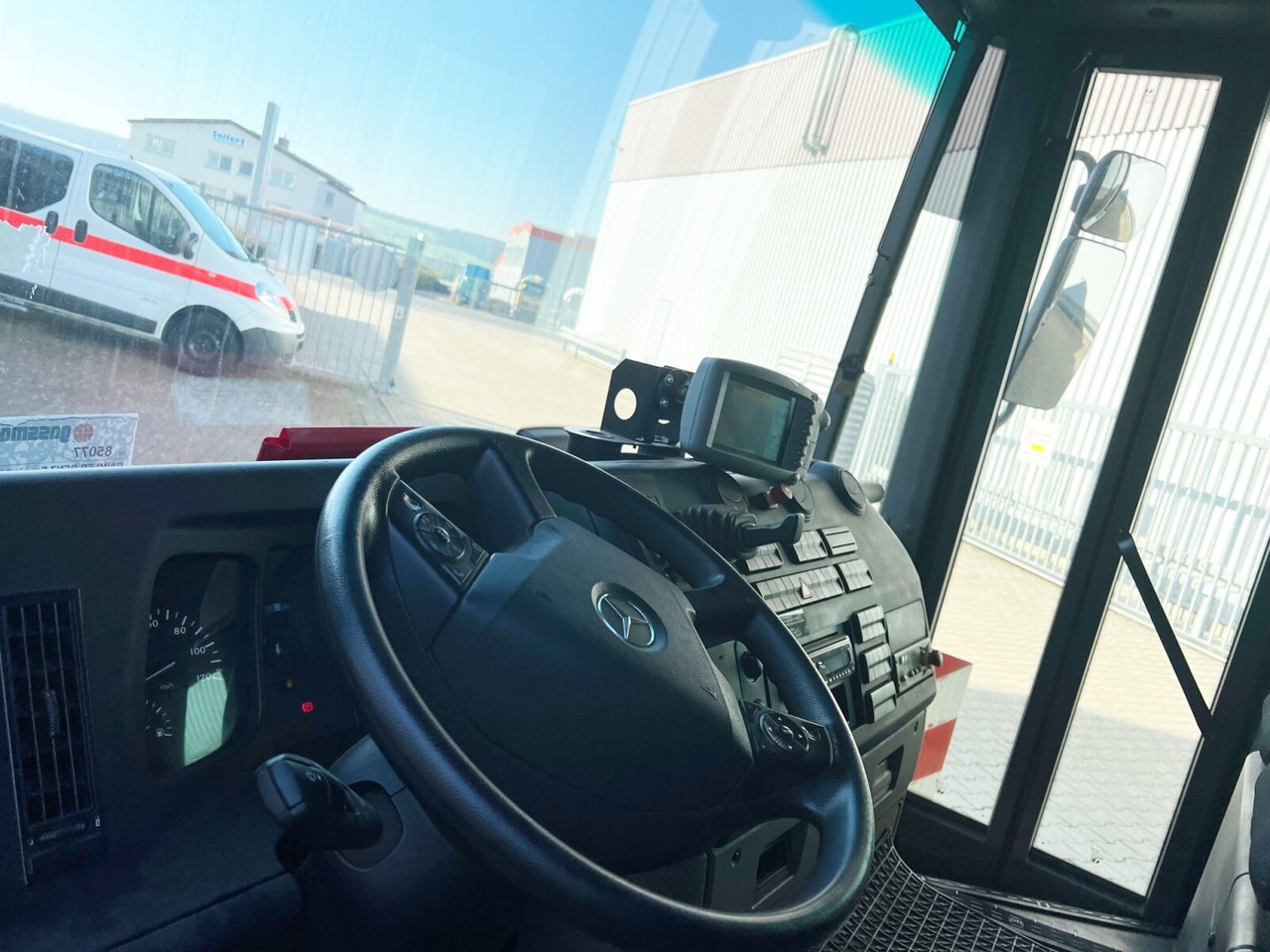Mercedes-Benz Econic 2635 LL 6x2/4 NLA Econic 2635 LL 6x2/4 NLA, Lenkachse, FAUN Rotopress 521L, Zöller-Schüttung - Kamion kabinë-shasi: foto 5 Mercedes-Benz Econic 2635 LL 6x2/4 NLA Econic 2635 LL 6x2/4 NLA, Lenkachse, FAUN Rotopress 521L, Zöller-Schüttung - Kamion kabinë-shasi: foto 5