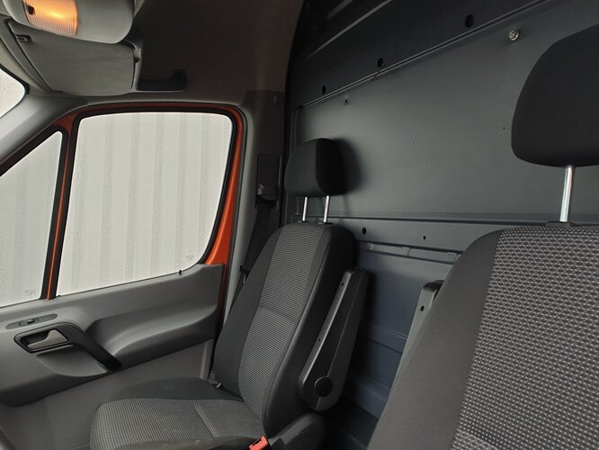 Mercedes-Benz Sprinter 313 KA 4x2 Sprinter 313 KA 4x2 - Furgon: foto 4 Mercedes-Benz Sprinter 313 KA 4x2 Sprinter 313 KA 4x2 - Furgon: foto 4