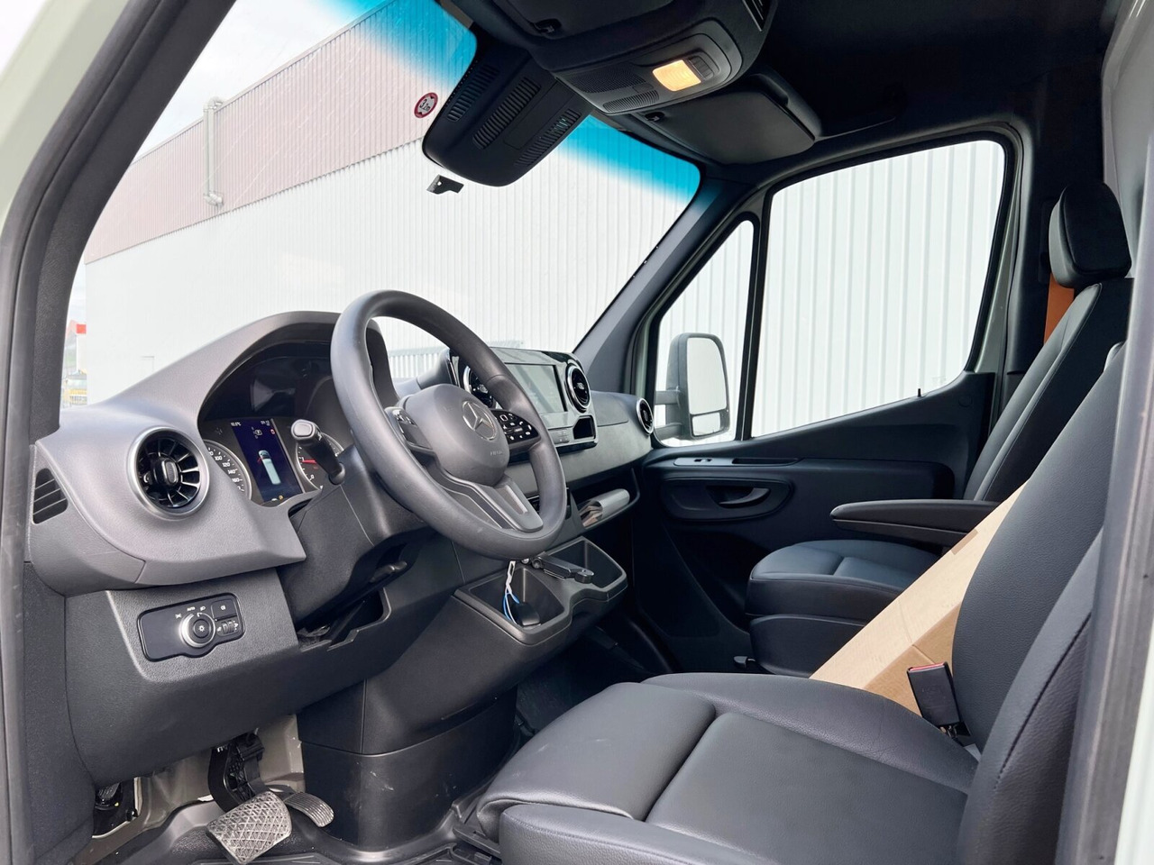 Mercedes-Benz Sprinter 516 FG 4x2 Sprinter 516 FG 4x2, MBUX, Autotransporter Comear - Furgon: foto 5 Mercedes-Benz Sprinter 516 FG 4x2 Sprinter 516 FG 4x2, MBUX, Autotransporter Comear - Furgon: foto 5