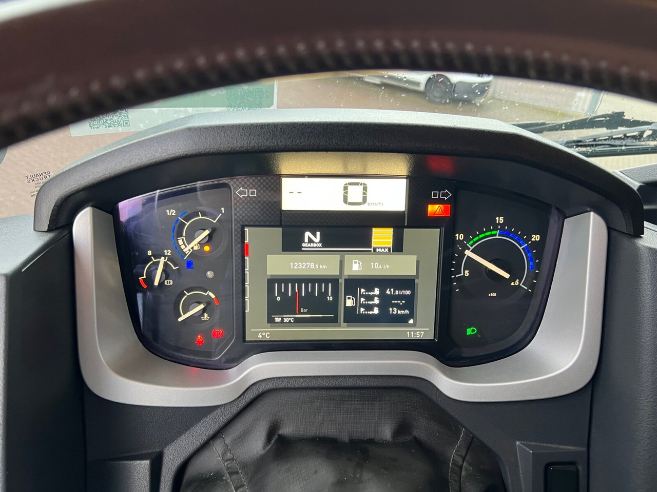Renault C 520 6x4 C 520 6x4, Retarder, Nebenantrieb - Kamion kabinë-shasi: foto 4 Renault C 520 6x4 C 520 6x4, Retarder, Nebenantrieb - Kamion kabinë-shasi: foto 4