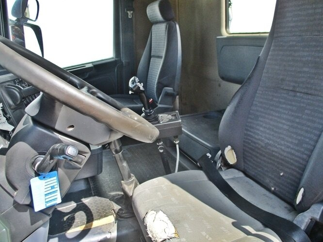 Scania R420 CB 8x4 MNZ R420 CB 8x4 MNZ, Retarder, Euro4 - Kamion vetëngarkues: foto 5 Scania R420 CB 8x4 MNZ R420 CB 8x4 MNZ, Retarder, Euro4 - Kamion vetëngarkues: foto 5