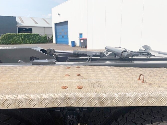 Scania R420 CB 8x4 MNZ R420 CB 8x4 MNZ, Retarder, Euro4 - Kamion vetëngarkues: foto 2 Scania R420 CB 8x4 MNZ R420 CB 8x4 MNZ, Retarder, Euro4 - Kamion vetëngarkues: foto 2