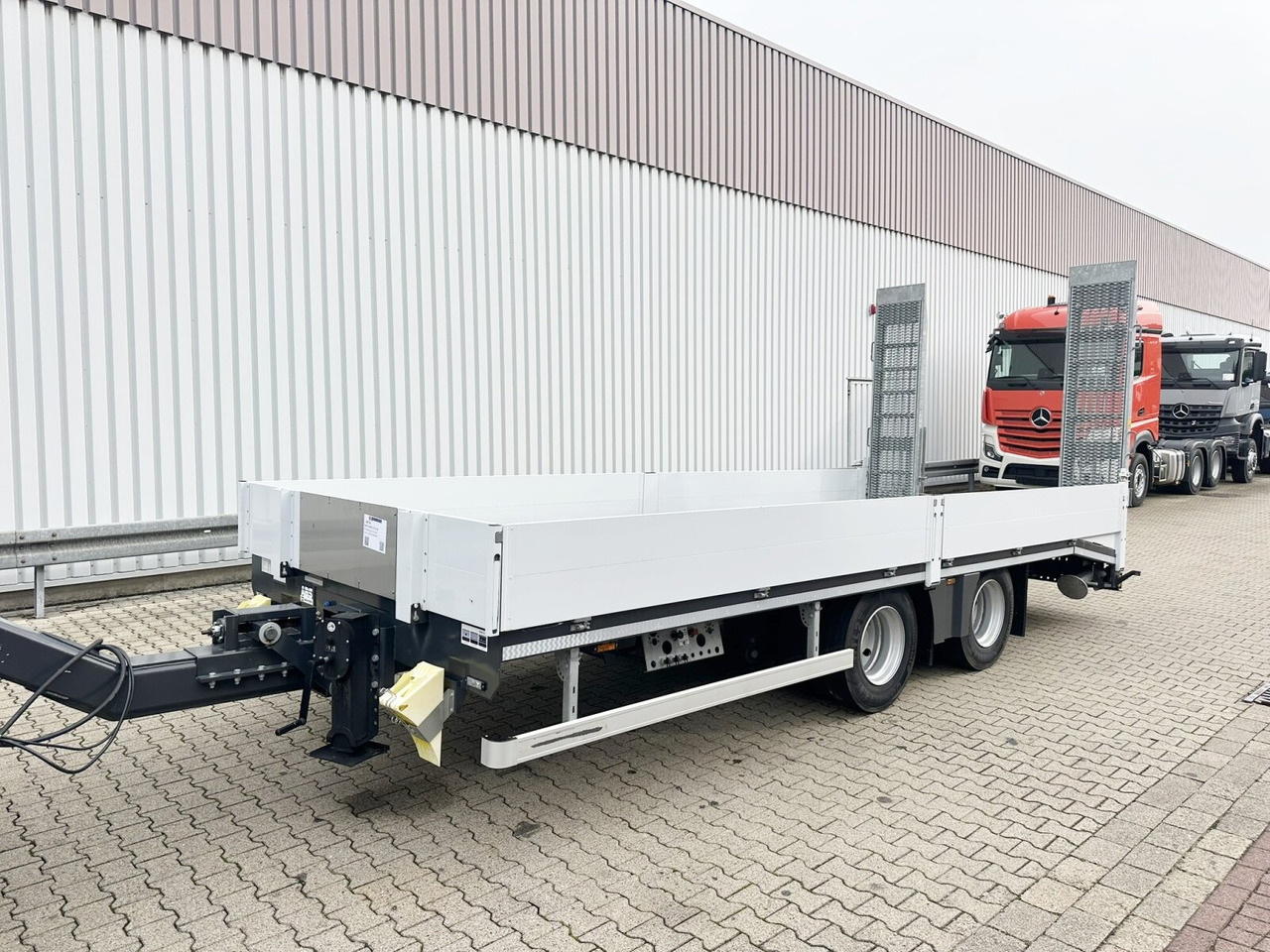 TAT-B 180 TAT-B 180, Neuwertig! - Rimorkio me plan ngarkimi të ulët: foto 1 TAT-B 180 TAT-B 180, Neuwertig! - Rimorkio me plan ngarkimi të ulët: foto 1