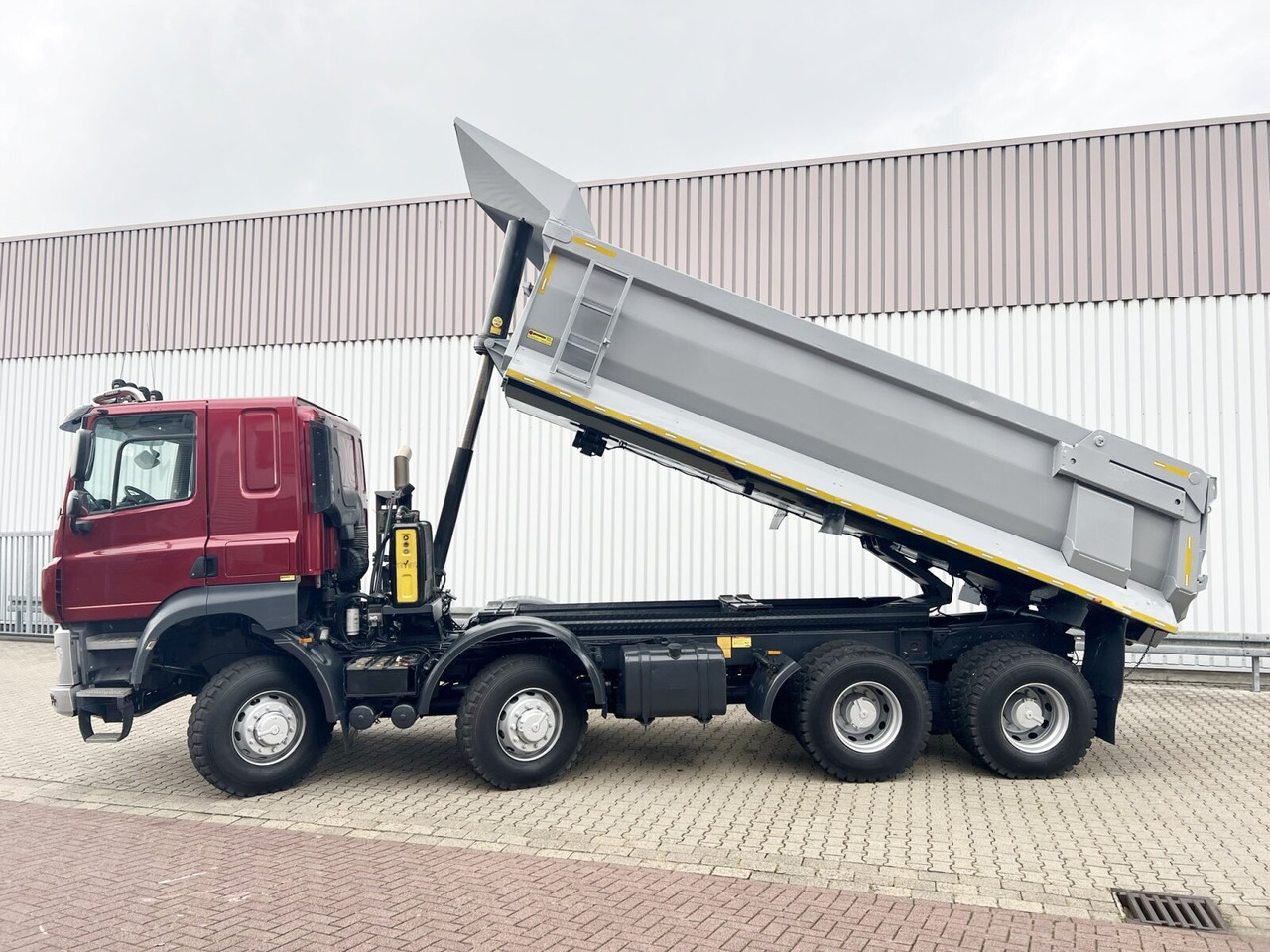 Shkarkues Tatra Phoenix 8x8 Phoenix 8x8, Stahlmulde ca. 22m³, hydr. Heckklappe: foto 10