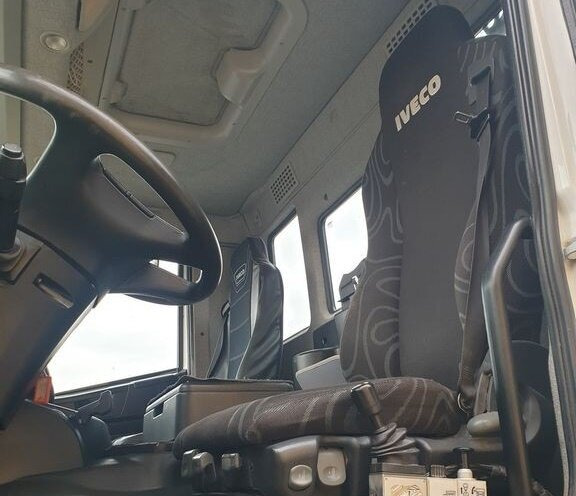 Trakker AD260T45W 6x6 Trakker AD260T45W 6x6 - Kamion kabinë-shasi: foto 2 Trakker AD260T45W 6x6 Trakker AD260T45W 6x6 - Kamion kabinë-shasi: foto 2