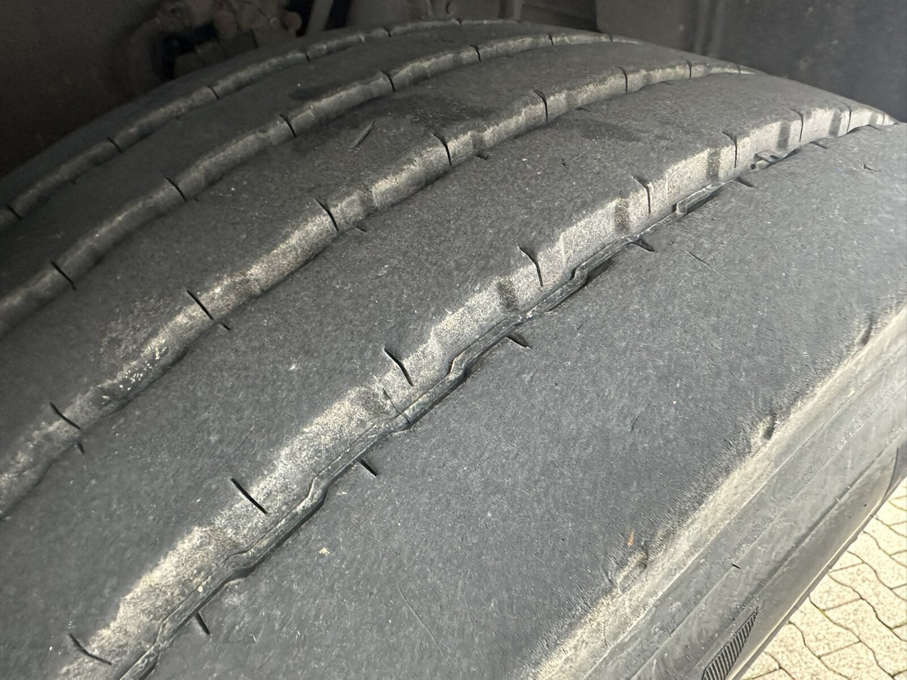 Volvo FM 400 6x4 R FM 400/6x4 R, VDL S-21-6200 4.50 bis 7.00m Container - Kamion vetëngarkues: foto 5 Volvo FM 400 6x4 R FM 400/6x4 R, VDL S-21-6200 4.50 bis 7.00m Container - Kamion vetëngarkues: foto 5