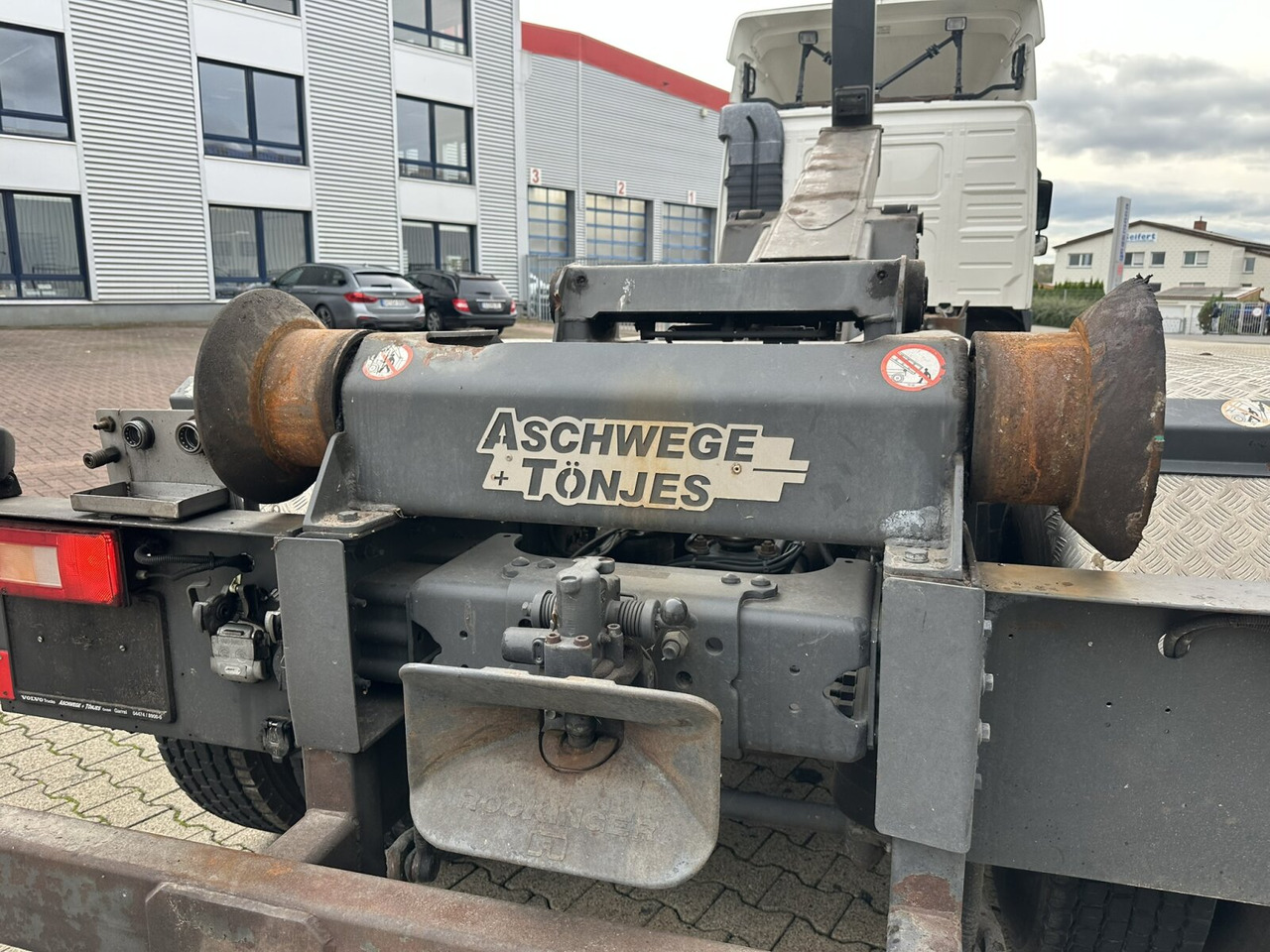 Volvo FM 400 6x4 R FM 400/6x4 R, VDL S-21-6200 4.50 bis 7.00m Container - Kamion vetëngarkues: foto 2 Volvo FM 400 6x4 R FM 400/6x4 R, VDL S-21-6200 4.50 bis 7.00m Container - Kamion vetëngarkues: foto 2