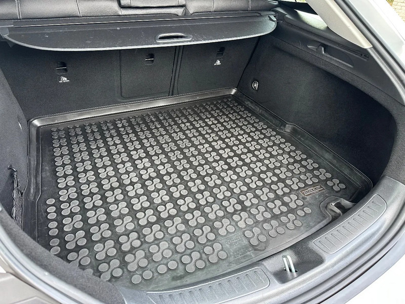 Mercedes-Benz CLA-Klasse 200 D - SHOOTING BRAKE + STANDKLIMA + NAVI - Veturë: foto 4 Mercedes-Benz CLA-Klasse 200 D - SHOOTING BRAKE + STANDKLIMA + NAVI - Veturë: foto 4